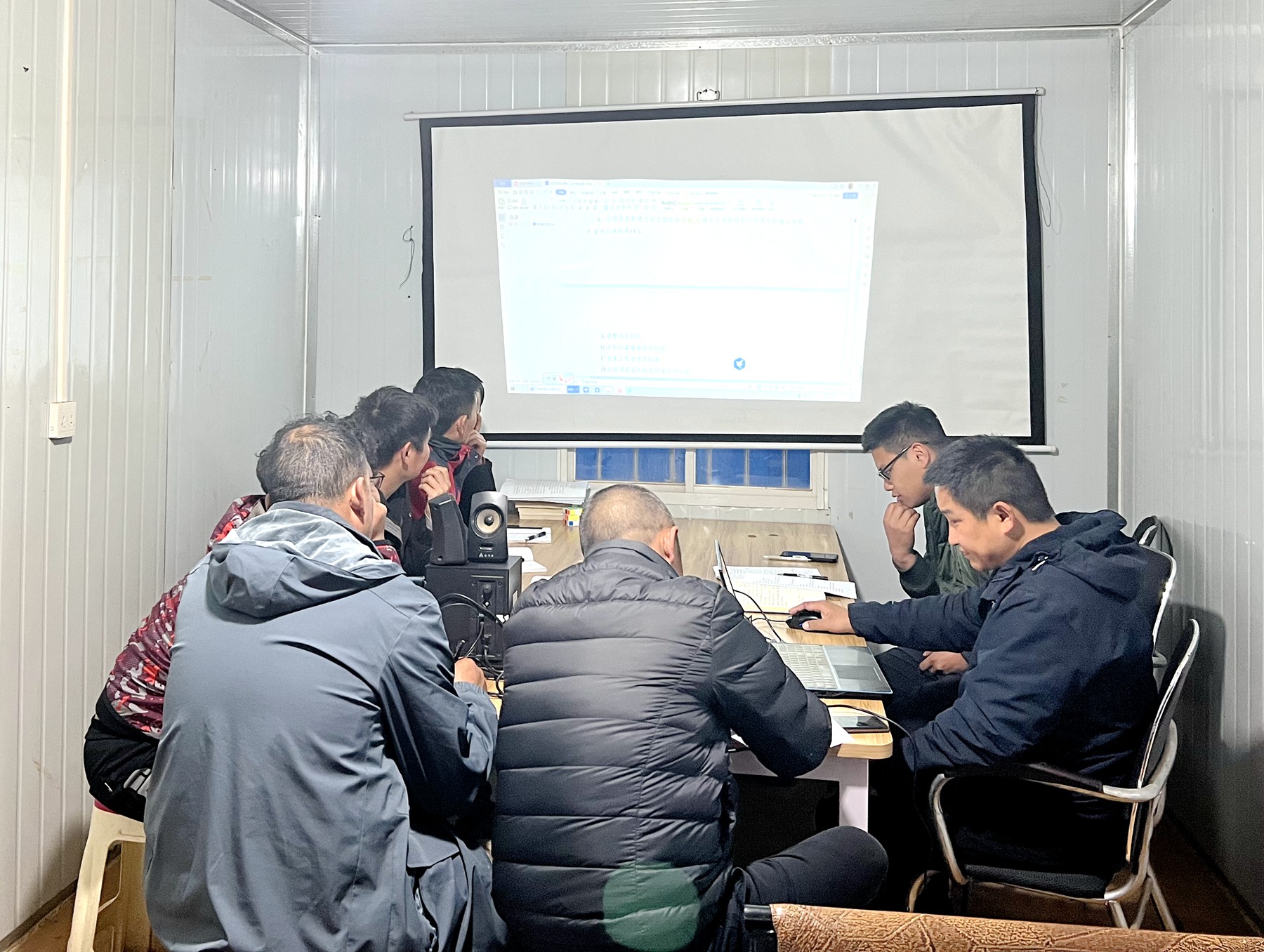 以講促學強擔當 珠海分公司推進復講復學常態(tài)化2.jpg