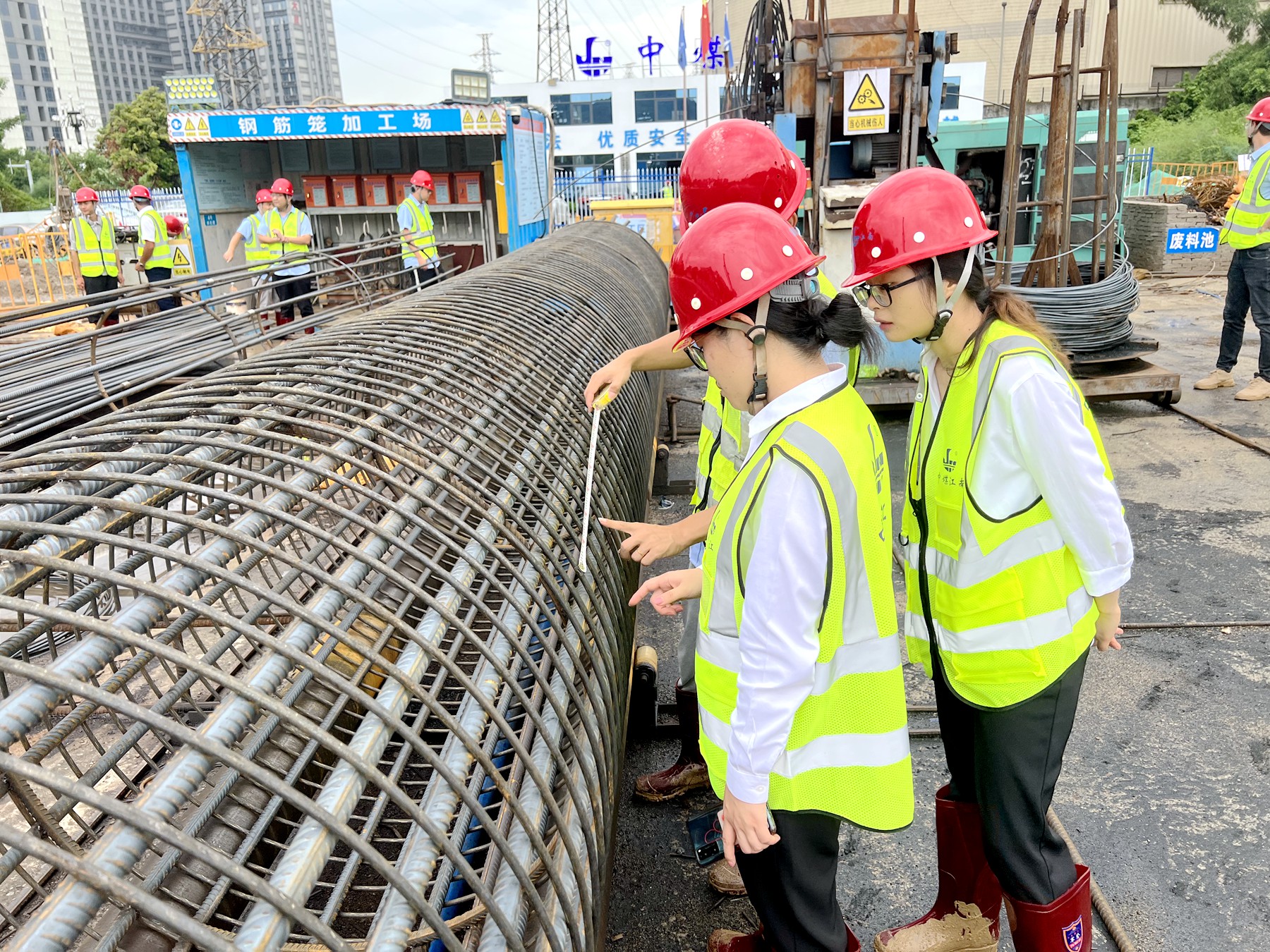 二〇二隊（花都分公司）召開標準化建設現(xiàn)場交流會2.jpg